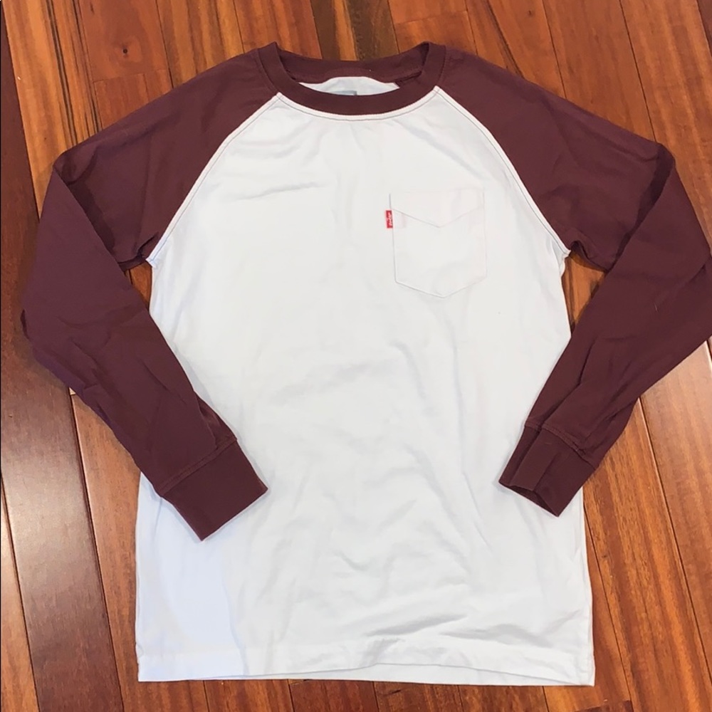 Boys Levi’s shirt. Size large.